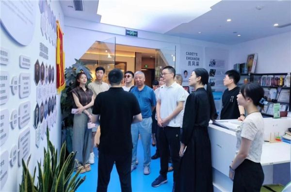 杭州市江山商会走访小码王总部及未来科技城校区,共话未来教育新篇章