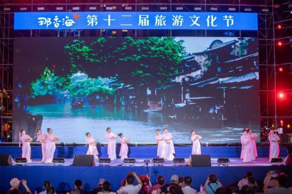 潮起夕阳红 舞动香海梦丨那香海舞蹈社团专场晚会华丽上演！