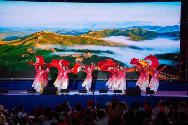 潮起夕阳红 舞动香海梦丨那香海舞蹈社团专场晚会华丽上演！