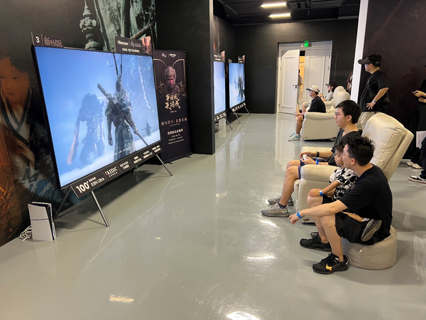 海信100吋电视解锁《黑神话:悟空》电影级画质