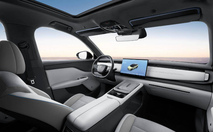 岚图知音纯电 SUV 定档 8 月 30 日预售：800 伏碳化硅平台、CLTC 续航至高 901 公里