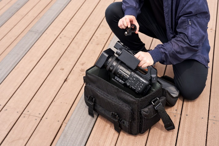 2.9 万元起，索尼发布便携式智能 4K 摄像机 PXW-Z200 和 HXR-NX800