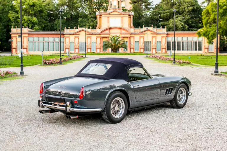 1700 万美元!法拉利首辆 250 GT SWB California Spider 拍出天价