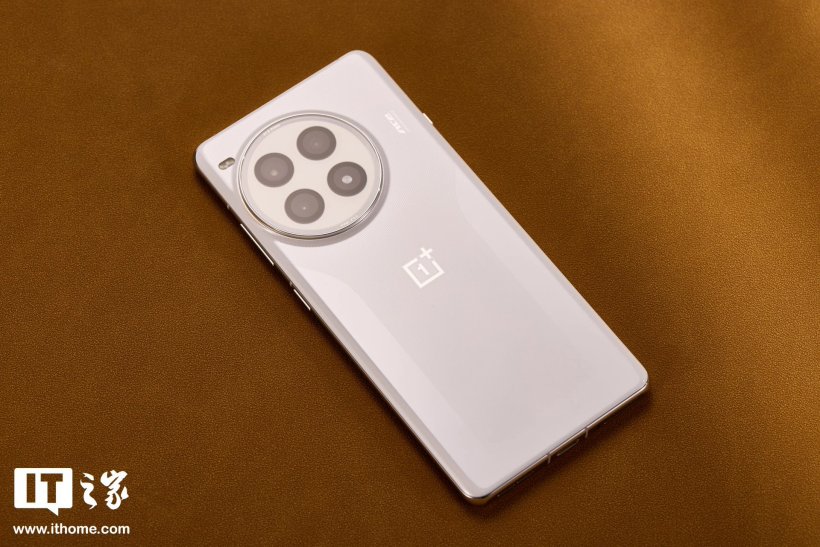 消息称一加 Ace 5 / Pro 手机今年 4 季度上市:分别搭载高通 8 Gen3/4