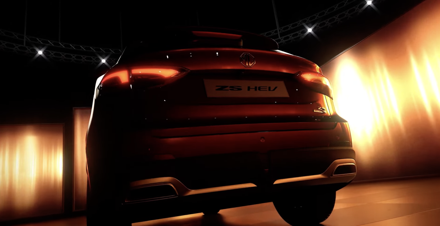 名爵 2025 款 MG ZS 混动版 SUV 海外官图发布:品牌标识移至发动机盖处、格栅保险杠运动化