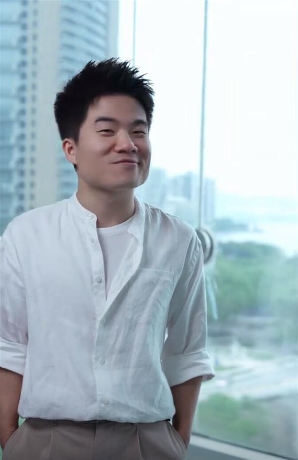 董宇辉变身公司负责人:前员工曝东方甄选员工面临二选一