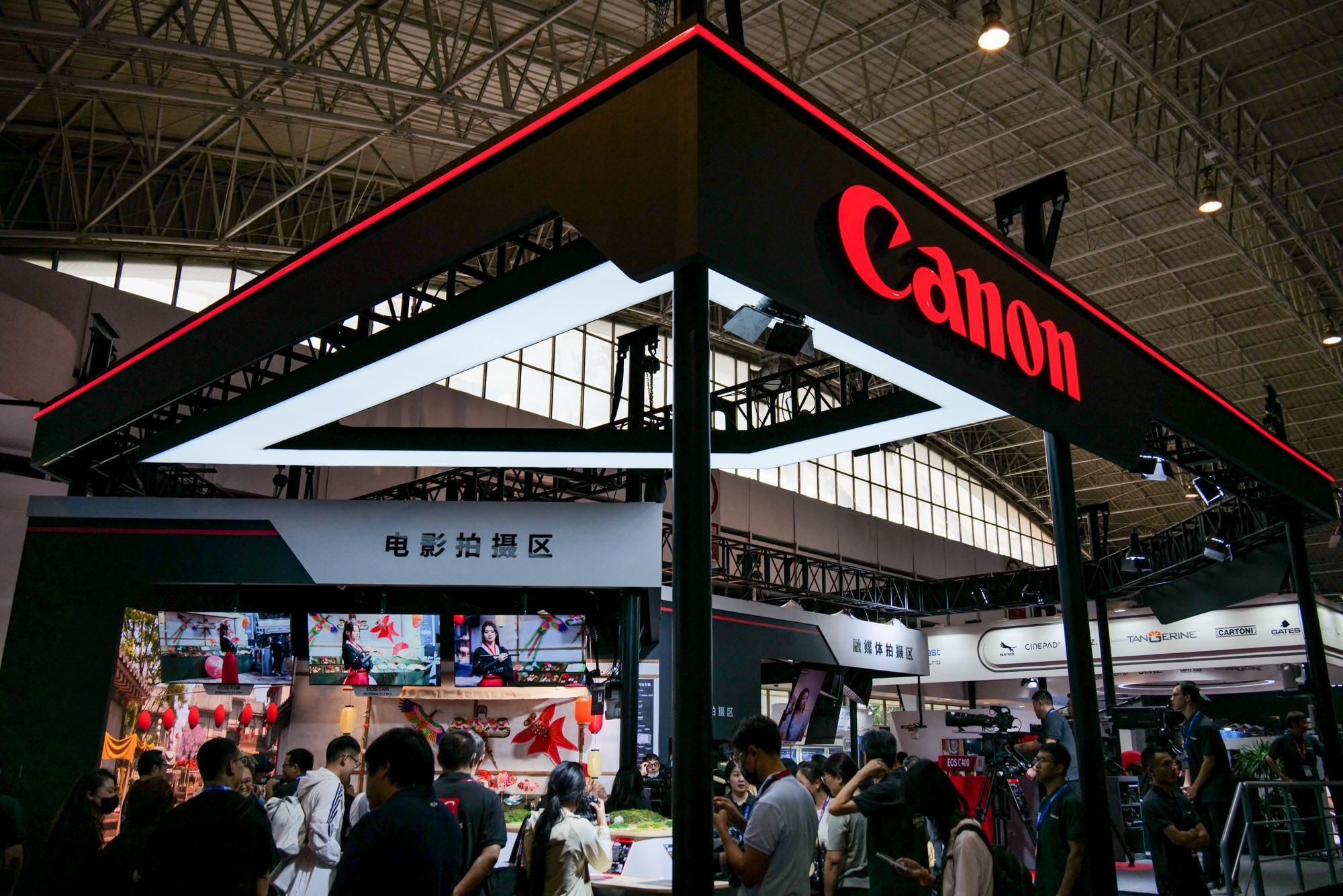 BIRTV 2024:佳能展示EOS R1以及丰富的视频、直播解决方案