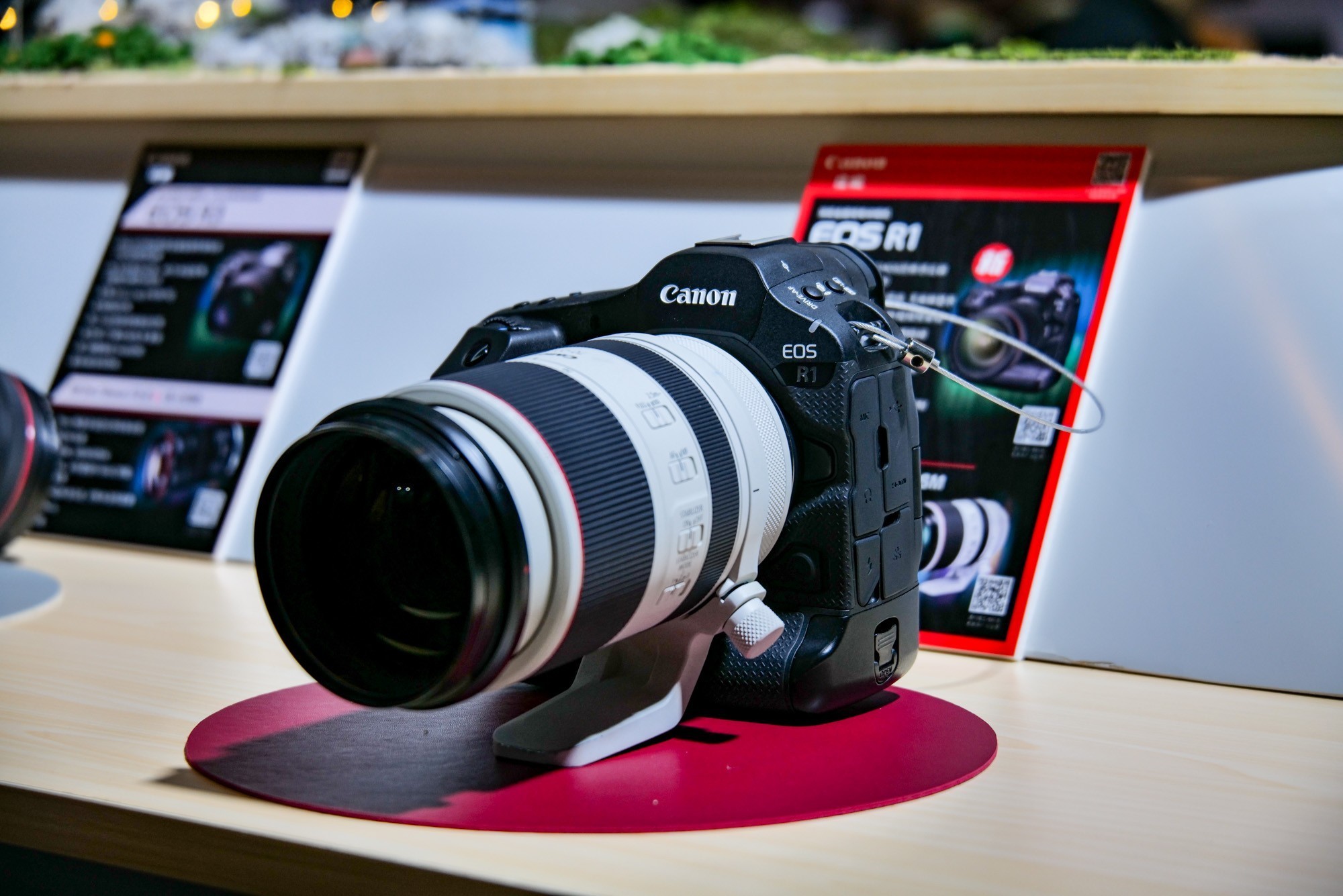 BIRTV 2024:佳能展示EOS R1以及丰富的视频、直播解决方案