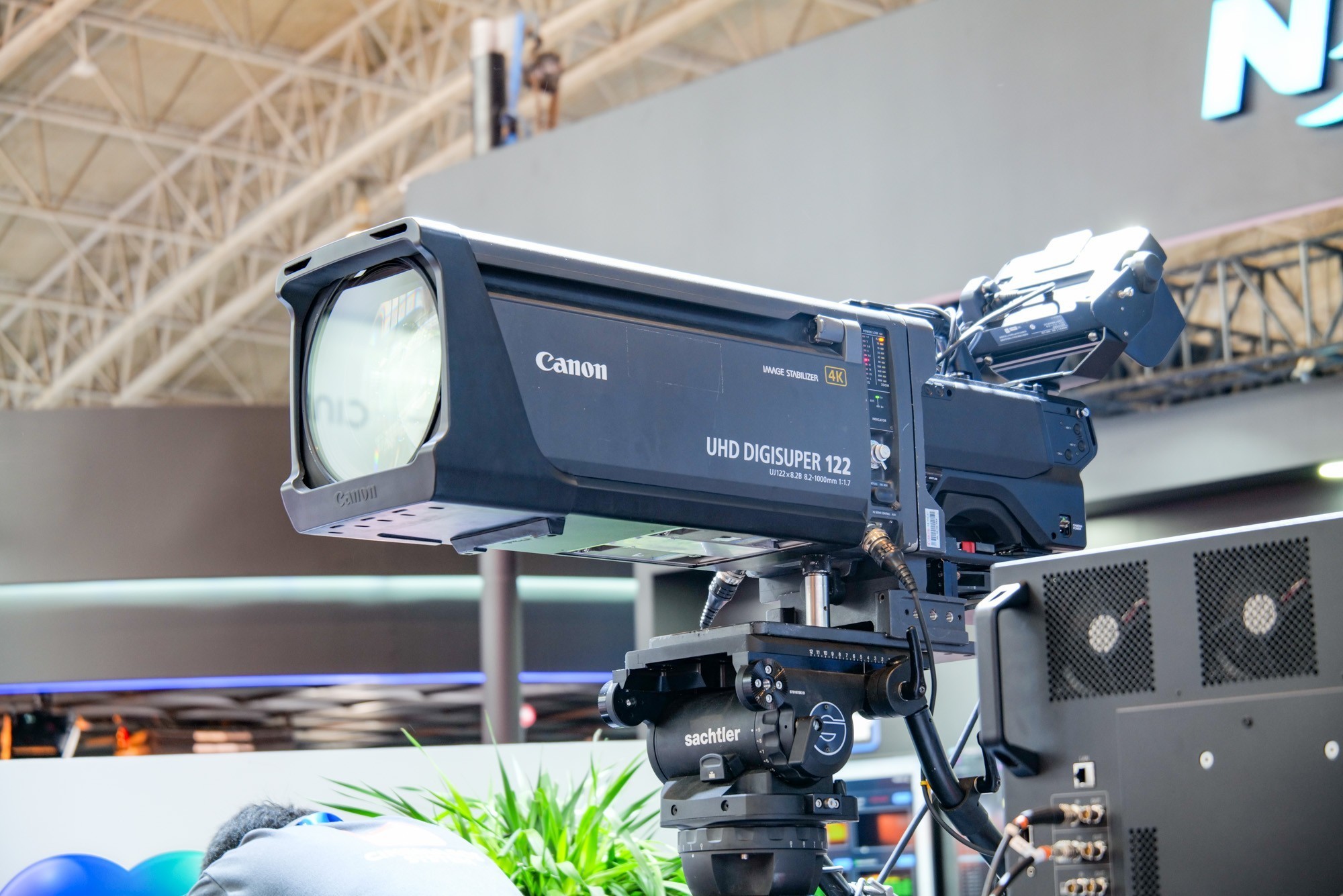 BIRTV 2024:佳能展示EOS R1以及丰富的视频、直播解决方案