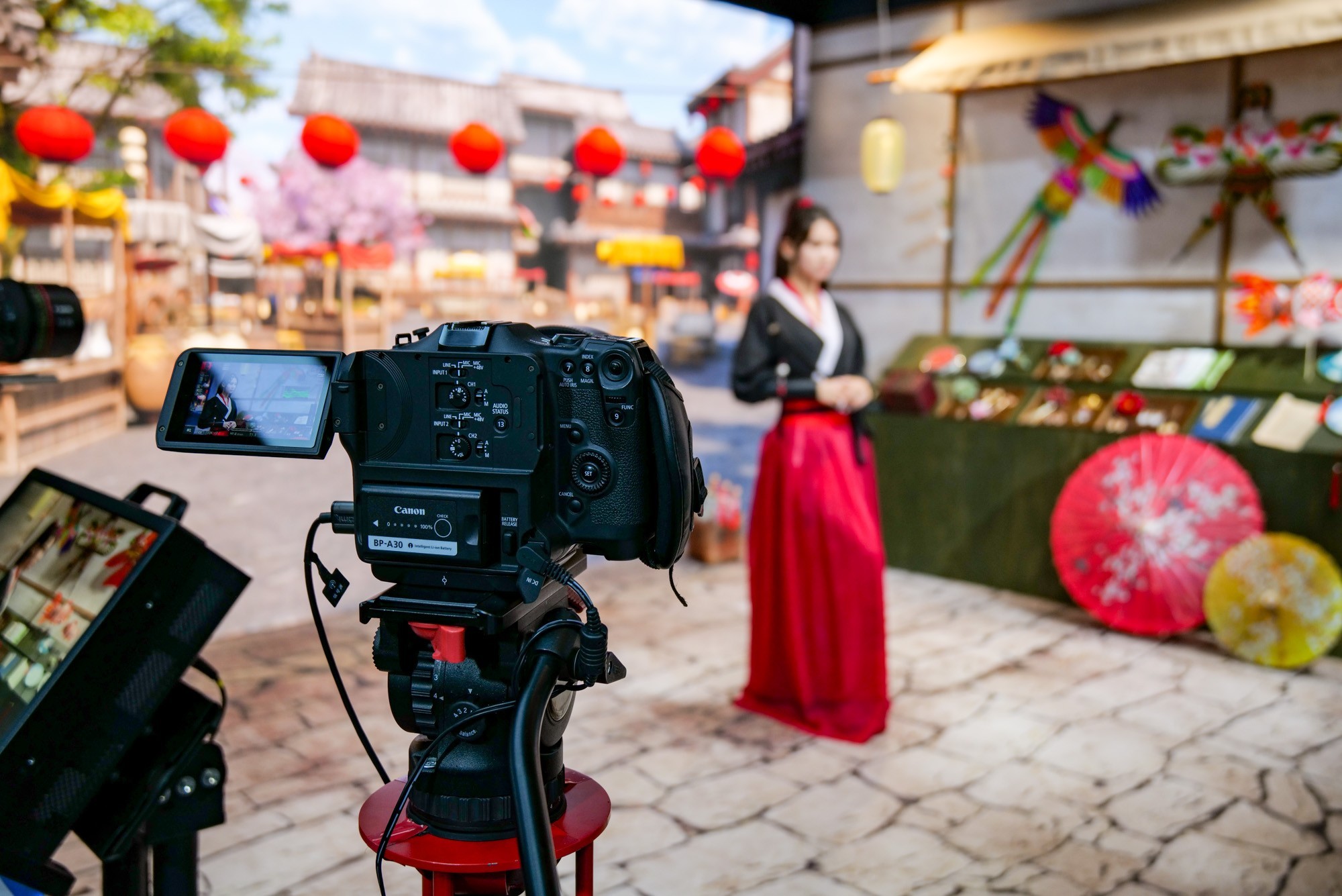 BIRTV 2024:佳能展示EOS R1以及丰富的视频、直播解决方案