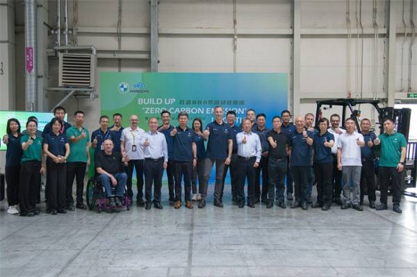 新氢动力氢燃料电池叉车助力华晨宝马开启绿色搬运新篇章