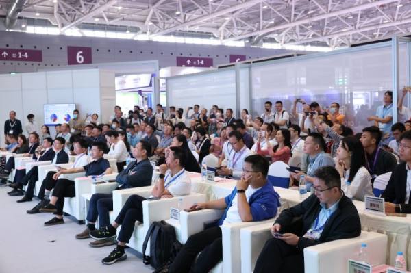 引领“绿色智造”,2024深圳国际全触与显示展电子纸科技新品创造无限可能