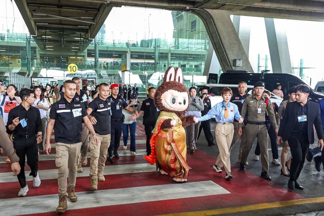 泡泡玛特股价涨超11% 全年业绩有望突破百亿大关