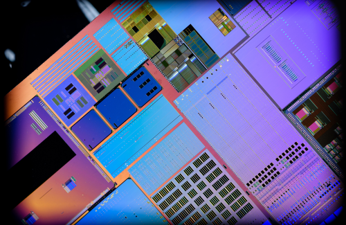 从Mini LED背光电视技术升级,看行业技术趋势与竞争格局