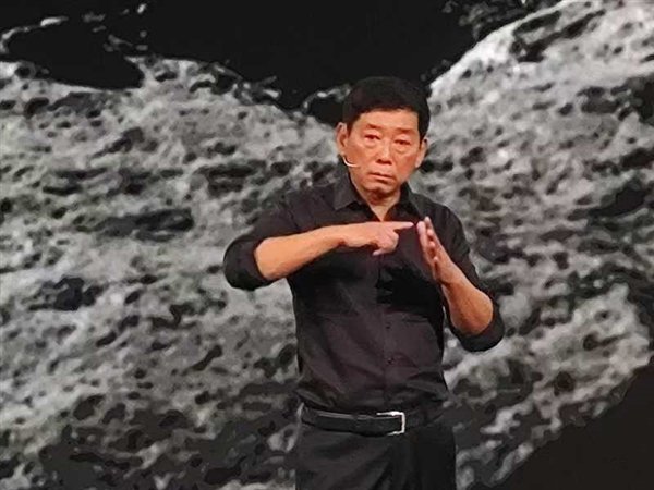 魏建军:新疆到处都是坦克 我骄傲