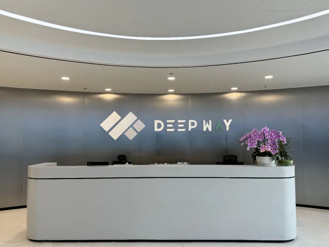 启明星 | DeepWay深向万钧:从用户角度出发设计产品,卡车电动化近两年间会有较大发展
