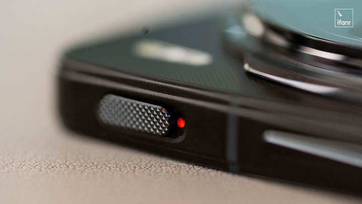 iPhone 16 Pro 最大的更新，背后是苹果设计哲学的摇摆