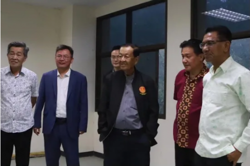 格乐大学代表团应泰国国会主席万诺先生邀请赴泰南勿洞市洽谈中文国际教育合作