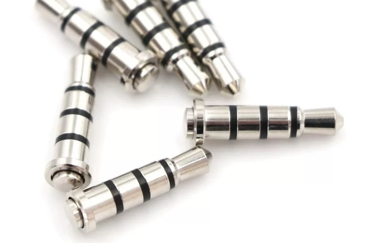 iPhone 16 Pro 最大的更新，背后是苹果设计哲学的摇摆