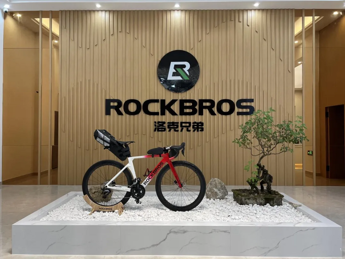 从白牌到全球品牌 洛克兄弟如何靠“平价精品”炼成骑行界迪卡侬？丨EBRUN全球好物