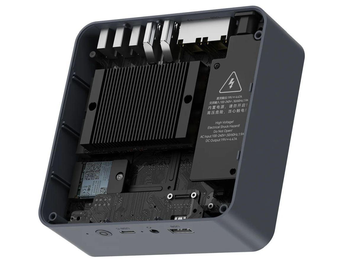 零刻发布 EQi12 紧凑型主机:双千兆网口、内置电源、最高酷睿 i7-12650H 处理器,起价 319 美元