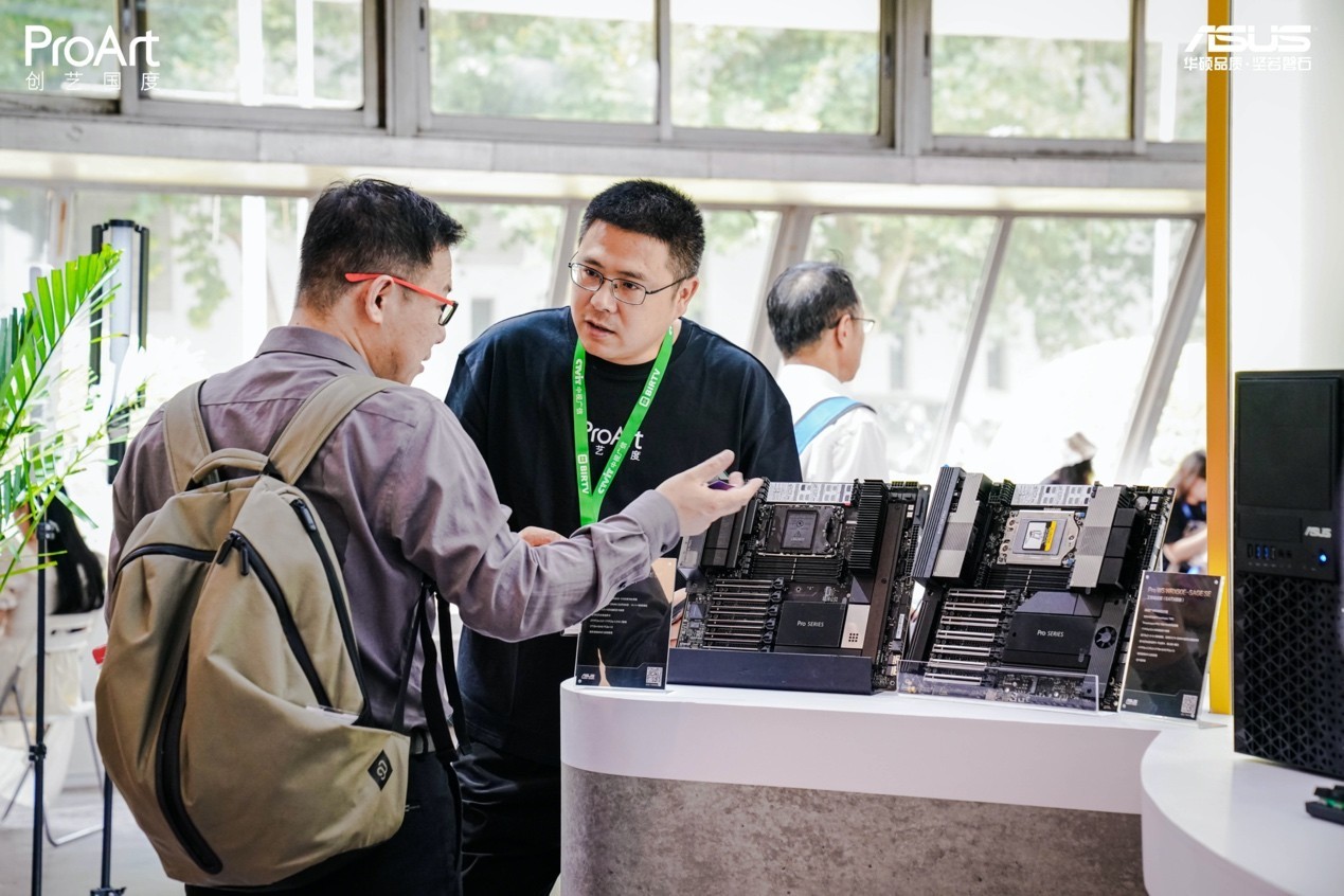 华硕X870主板领衔多款ProArt、WS主板惊艳BIRTV2024