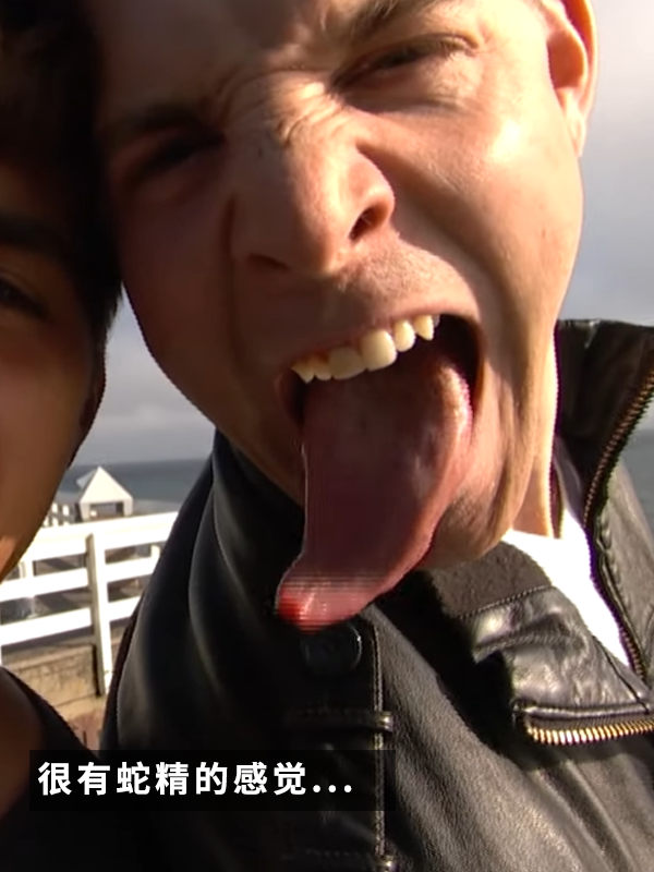 美国一姐姐拥有世界最宽的舌头!一次性可吃四个棒棒糖