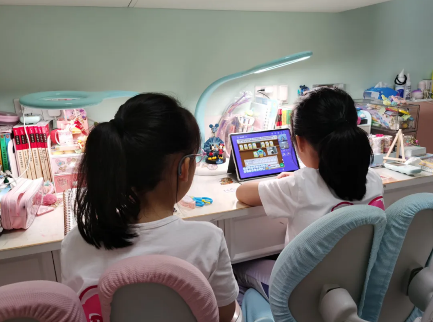 火花思维老学员采访｜为什么“学霸妈妈”非火花不选？