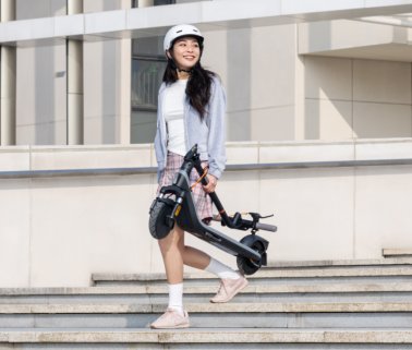 九号公司精品之作!九号滑板车E2 Plus升级版踩上即走、出行无忧