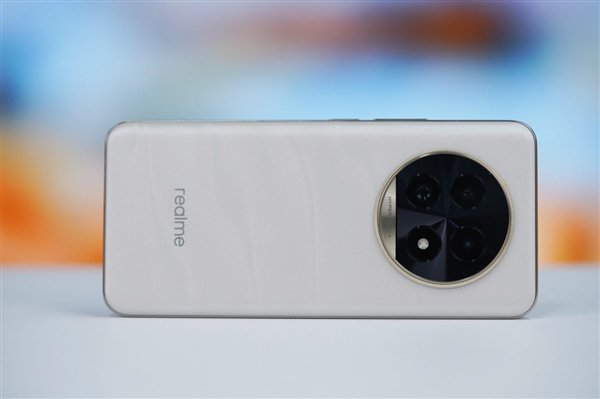 首发全新索尼超光影潜望长焦!真我13 Pro+图赏