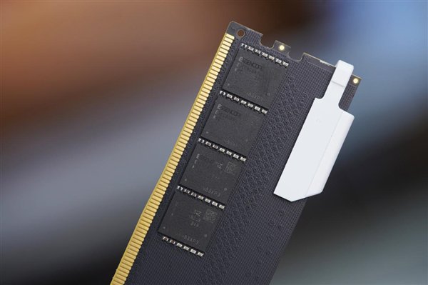 时尚极简超频利器！科赋FIT V DDR5 6000内存条图赏