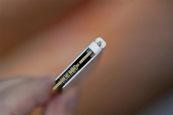 时尚极简超频利器！科赋FIT V DDR5 6000内存条图赏