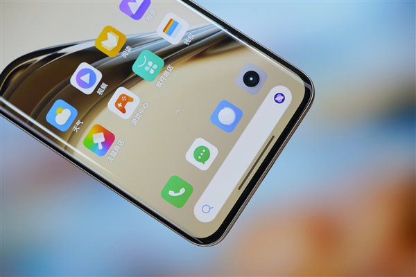 首发全新索尼超光影潜望长焦!真我13 Pro+图赏