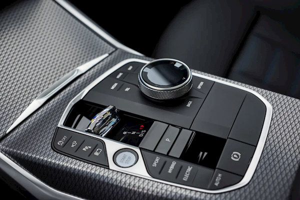 曝新款宝马3系将于成都车展亮相:取消320版本 入门动力大增