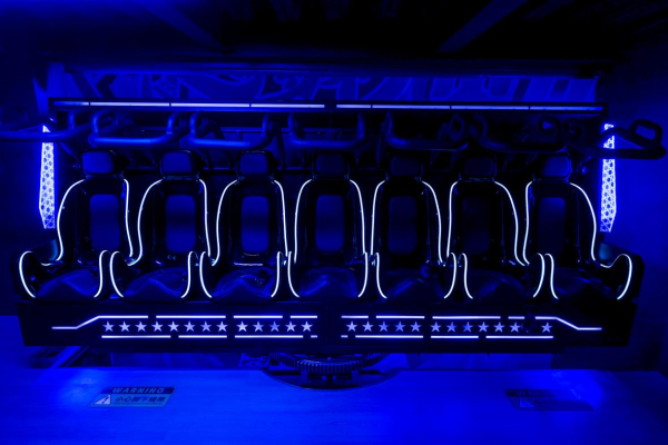 贵州数字文旅客厅—乘势飞跃悬空球幕剧场,西南旗舰店首落贵阳青云市集