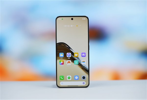 首发全新索尼超光影潜望长焦!真我13 Pro+图赏