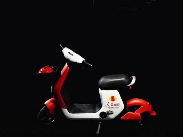 人民出行首发亮相广西电动车展,光储充换电一体化成焦点!