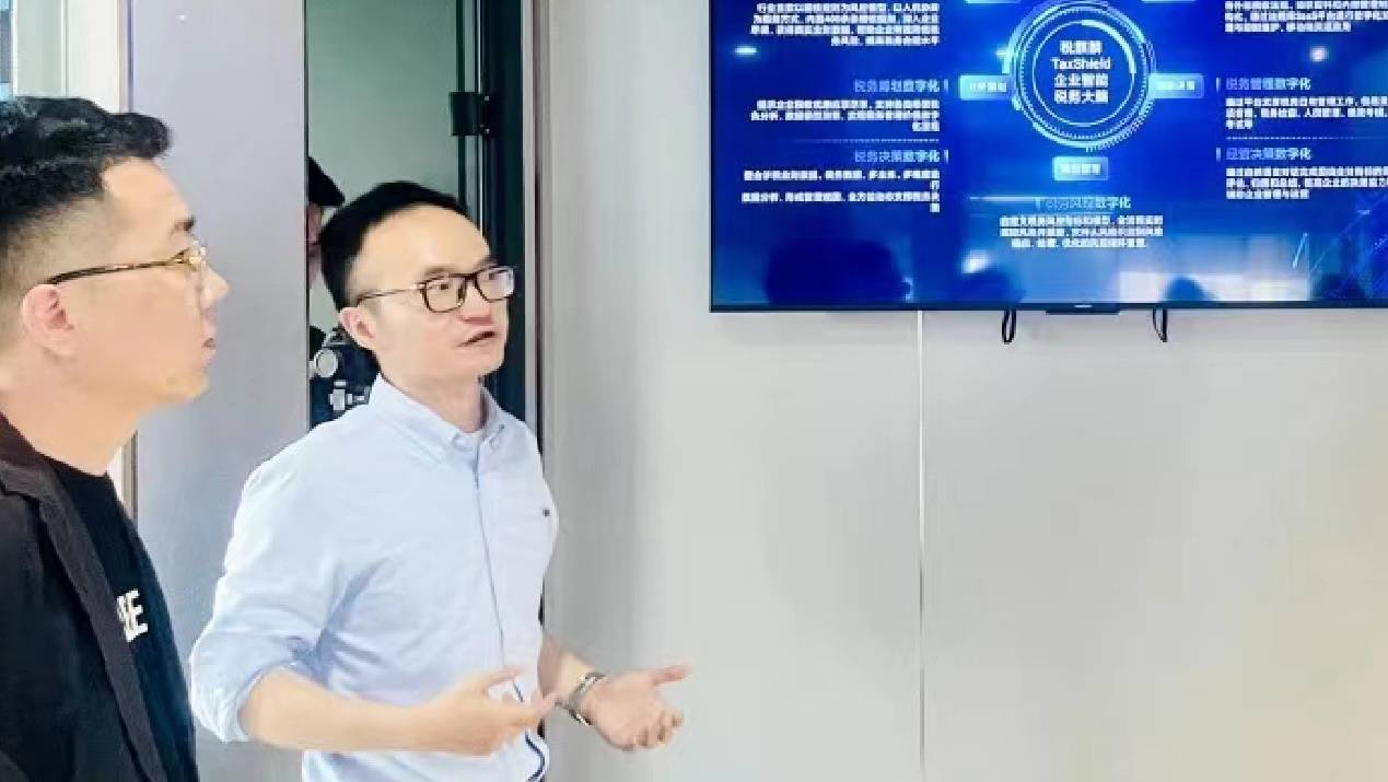 税麒麟与沃汀克签订合作协议,共同开发二代企业家领导力市场