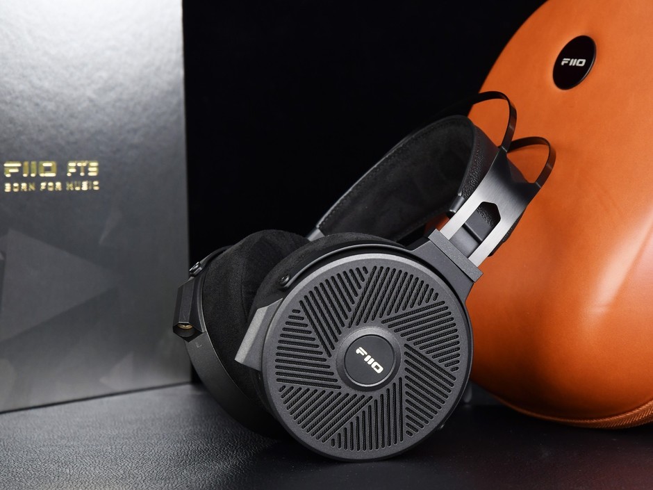 飞傲FT5图赏 平板大耳新旗舰