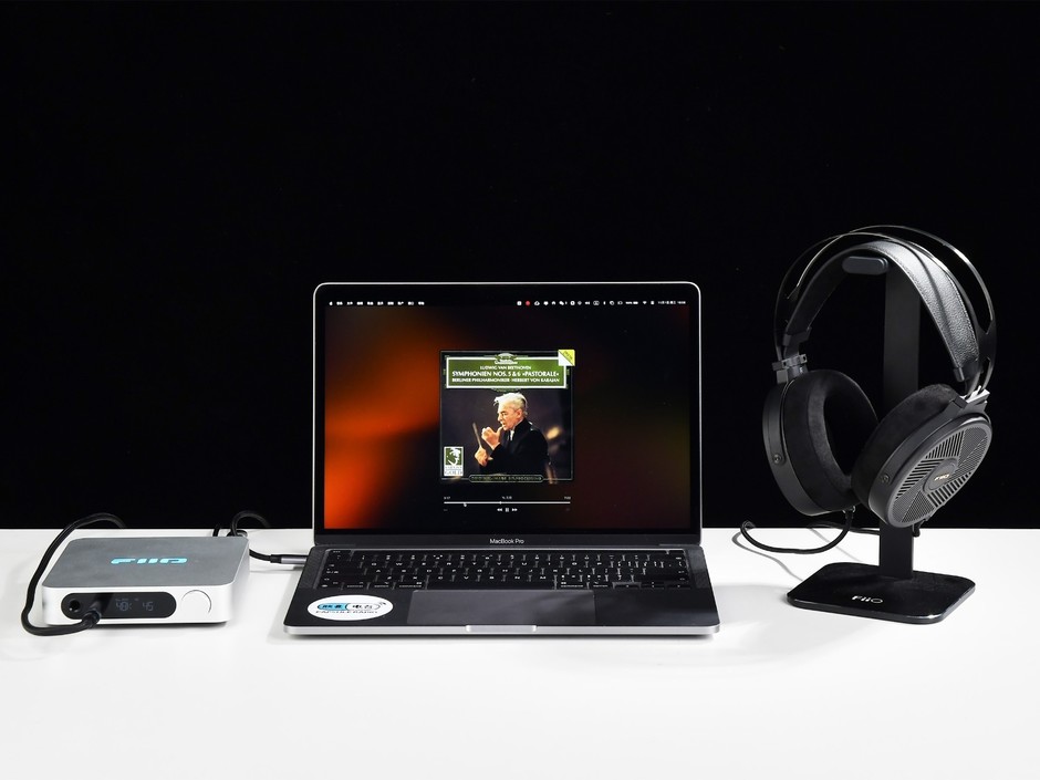 飞傲FT5图赏 平板大耳新旗舰