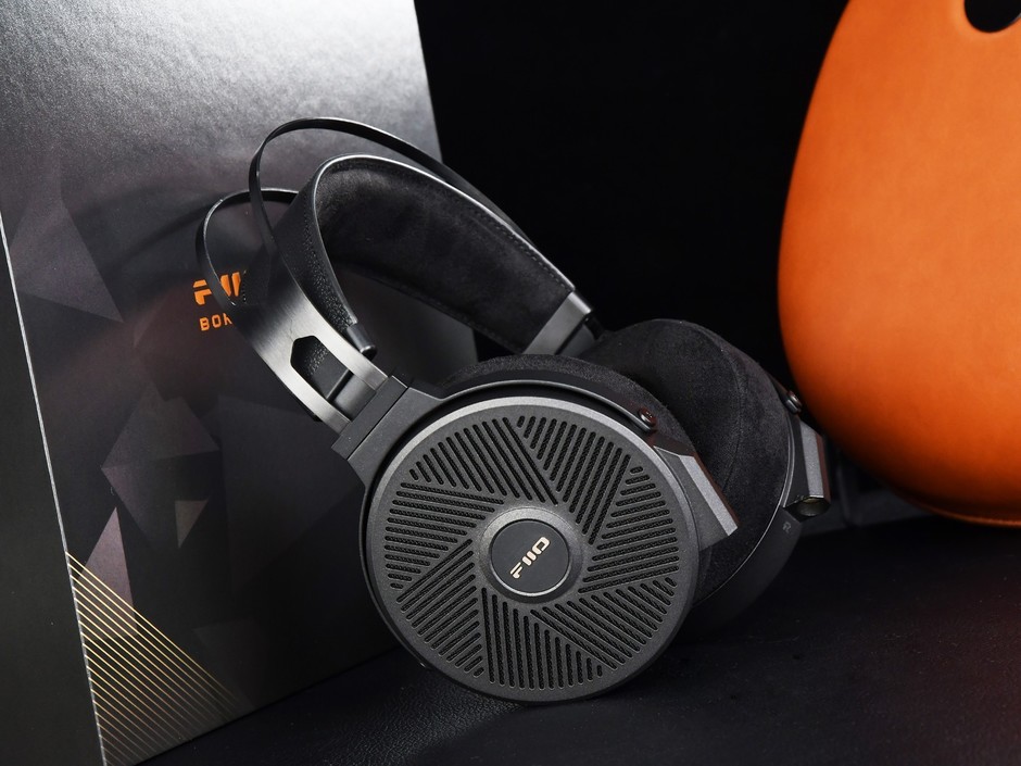 飞傲FT5图赏 平板大耳新旗舰