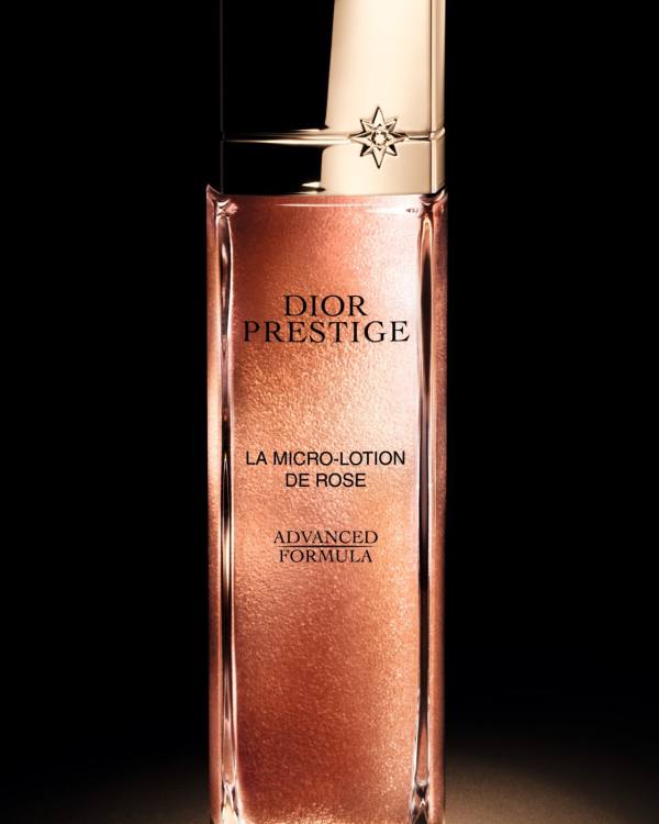 迪奥玫瑰气泡水|解锁夏日玫瑰肌