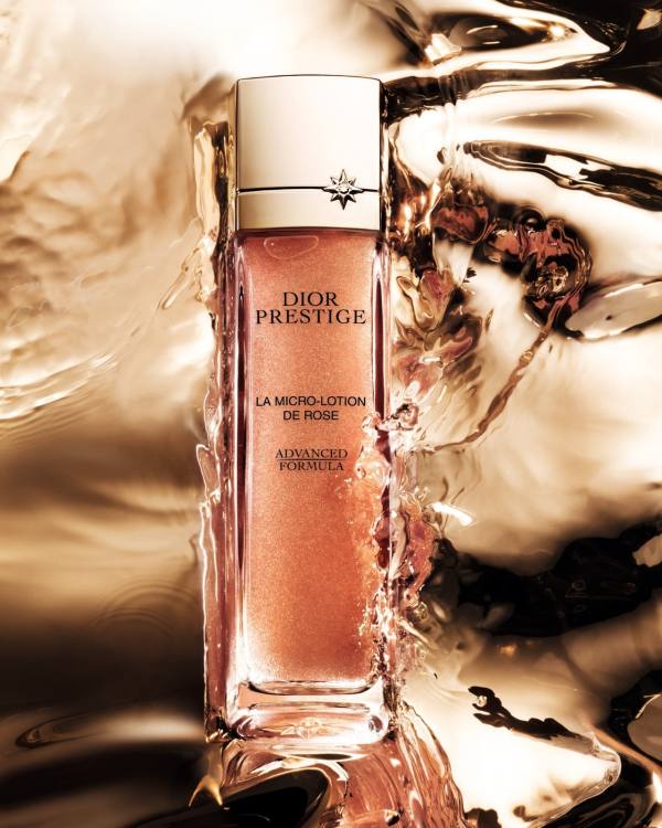 迪奥玫瑰气泡水|解锁夏日玫瑰肌