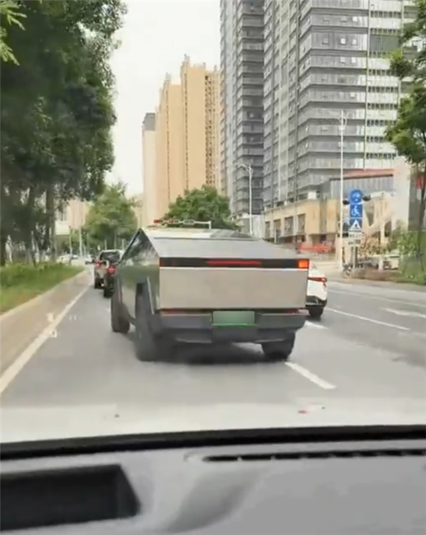 马斯克都弄不进来的Cybertruck 竟然被天津港搞定了