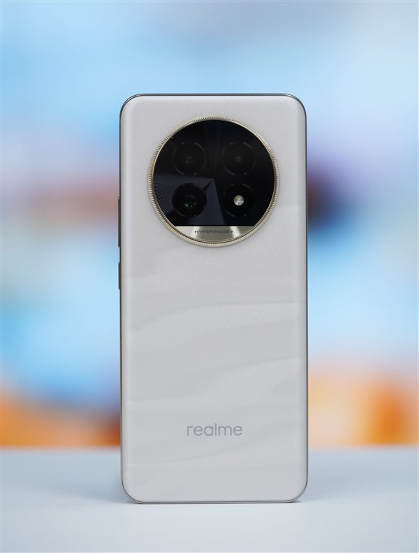 首发全新索尼超光影潜望长焦!真我13 Pro+图赏