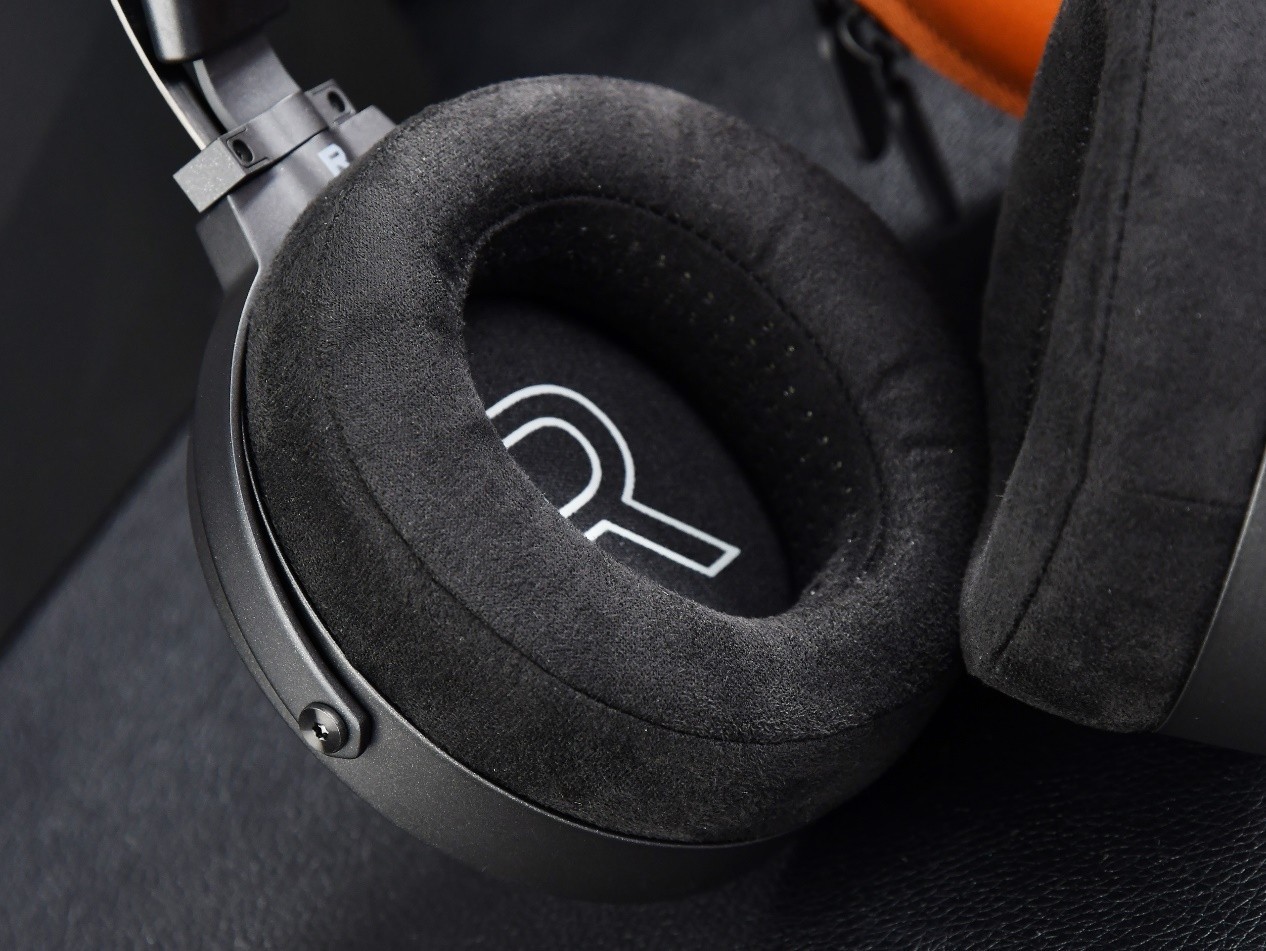 飞傲FT5开放式平板头戴耳机评测：好听又好推的平板新旗舰