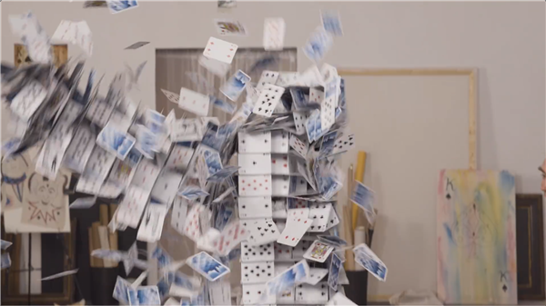 荣耀Magic V3成功登顶世界最高纸牌屋:视频过程心惊肉跳