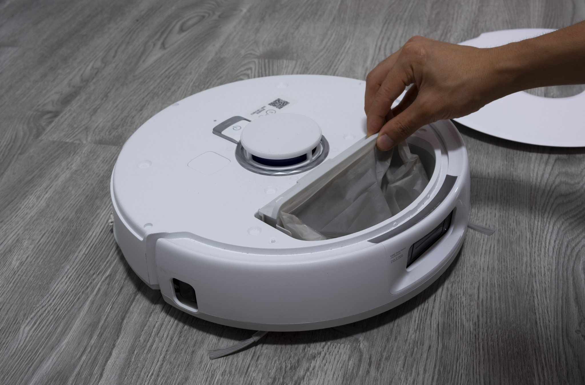 云鲸 J5 的「科学清洁」,让我看到了扫拖一体机器人的下一场变革