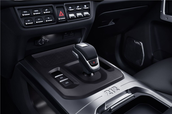 212首款新车T01上市！定位硬派越野 售价13.99-17.29万元