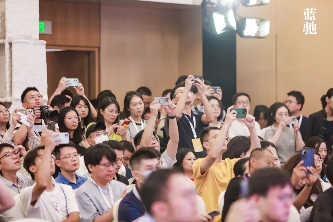 人气爆棚!从世界机器人大会蓝驰论坛看具身智能技术如何产业落地